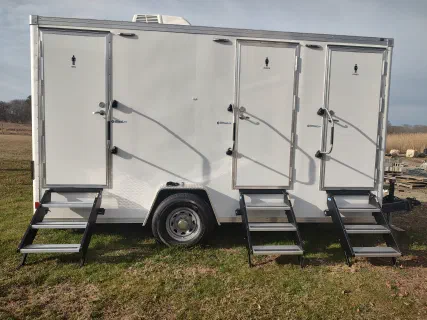Restroom trailer photo